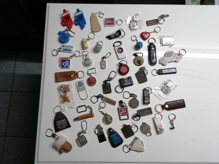 Canetas, porta chaves e isqueiros com publicidade