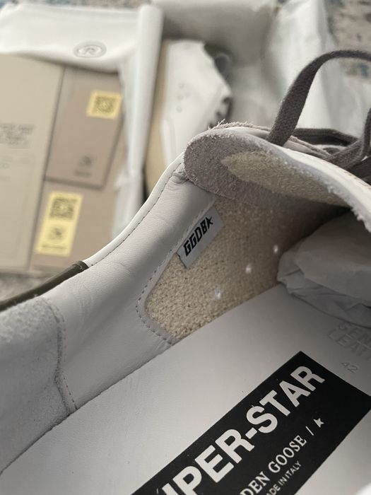 Golden goose superstar.