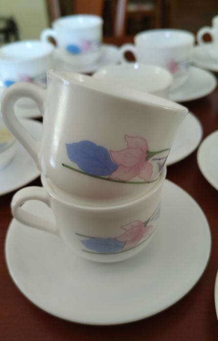 Conjonto 12 chávenas a cafe