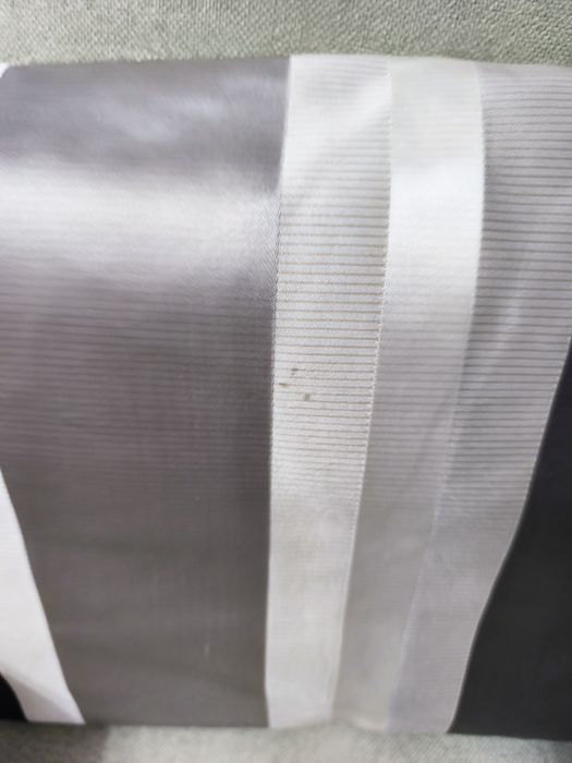 Vendo conjunto de cortinados e almofada do Gato preto