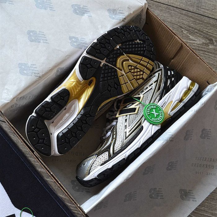 Мужские кроссовки New Balance 1906R Protection Pack "White Metallic Gold" Размеры 40-45