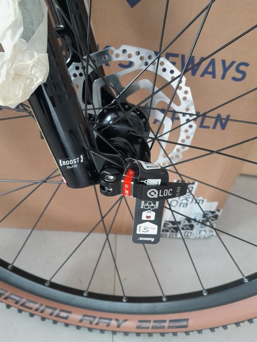 Nowy Cube Reaction C:62 One carbon'n'white ,aquamarine´n´black M /L/XL