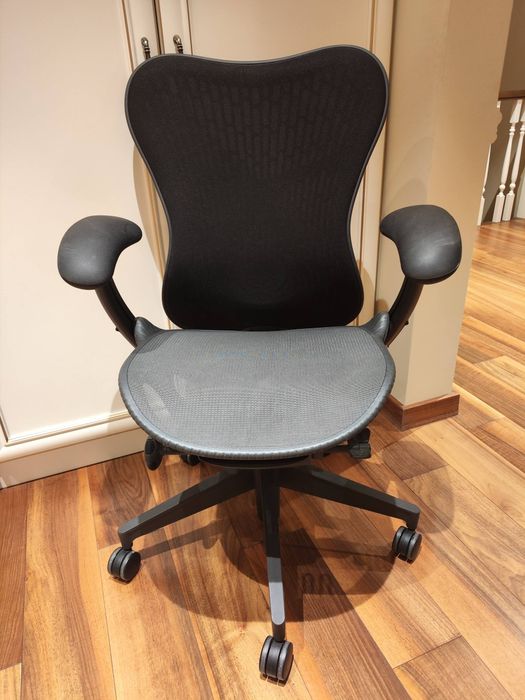Herman Miller Mirra 2 крісло офісне