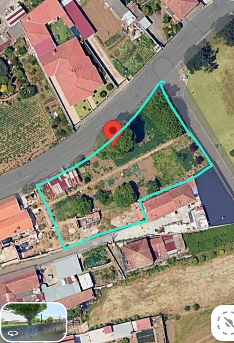 Terreno com projeto para 5 moradias em banda