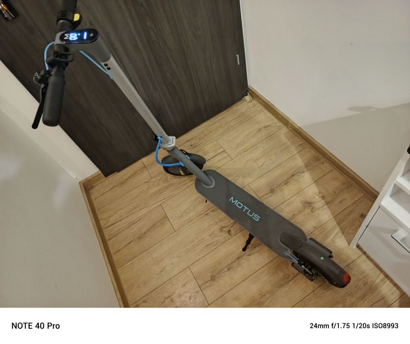 Hulajnoga elektryczna motus 8.5 jak nowa