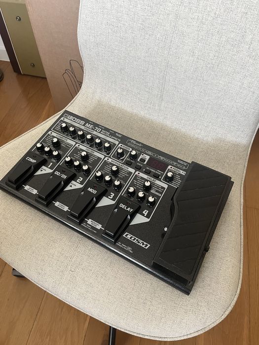 Pedaleira BOSS ME-70