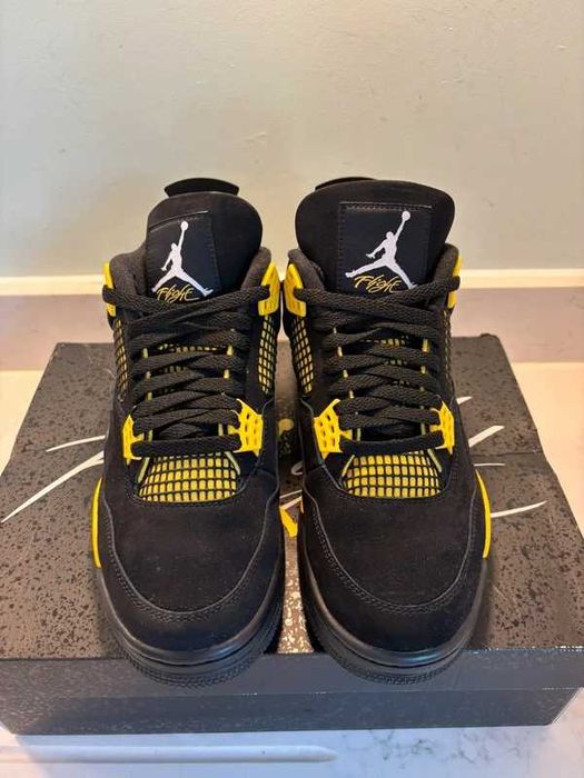 Jordan 4 Retro Thunder R.40