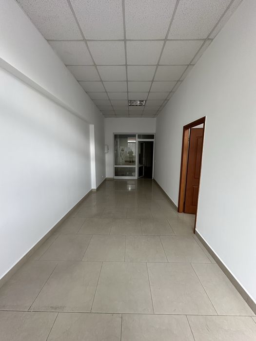 Продам приміщення в центрі офісне 800м2