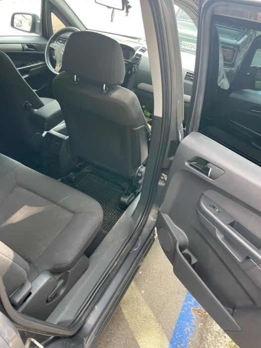 Opel Zafira 2012