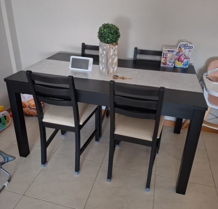 Mesa de sala de jantar
