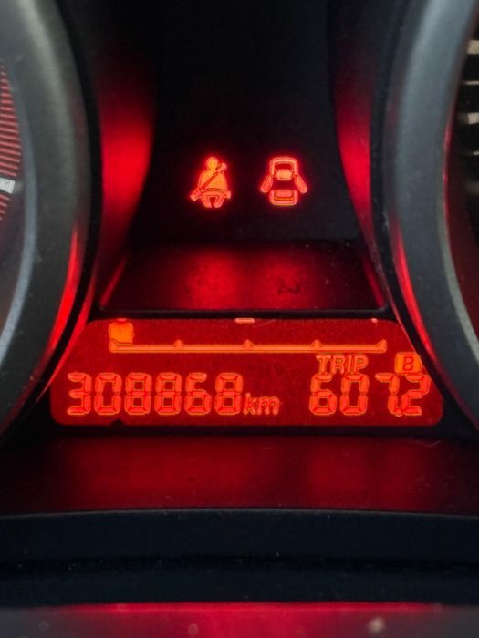 Mazda 5 1.6 MZ-CD 115 KM | 7 osób | Nowy rozrząd | 6 biegów