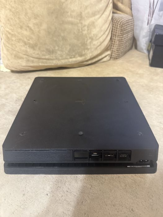 PS sony playstation 4 slim 1tb