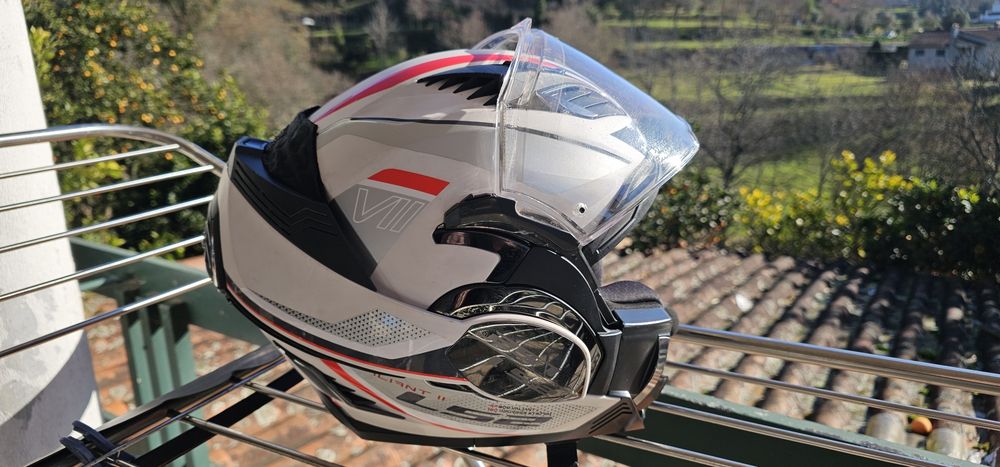 Capacete Modular LS2 versão Valiant II