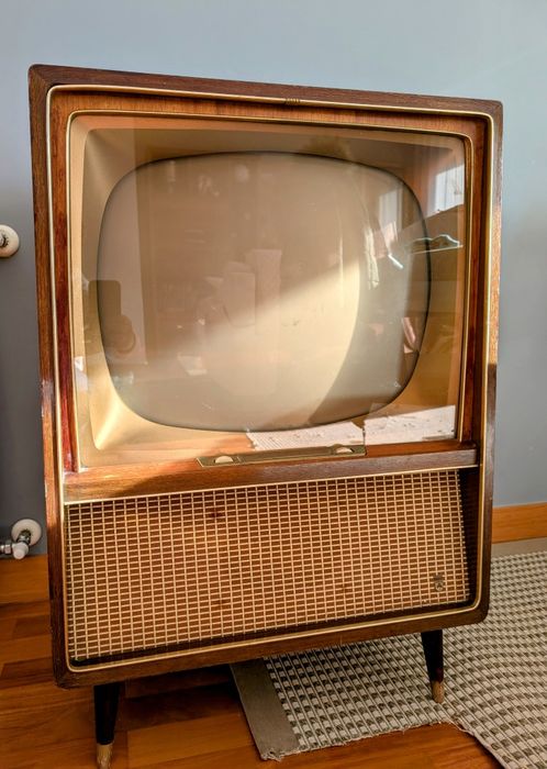 Móvel TV antigo - vintage