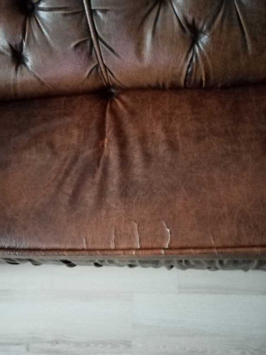 Komplet dwóch eleganckich kanap ze skóry ekologicznej z funkcją spania