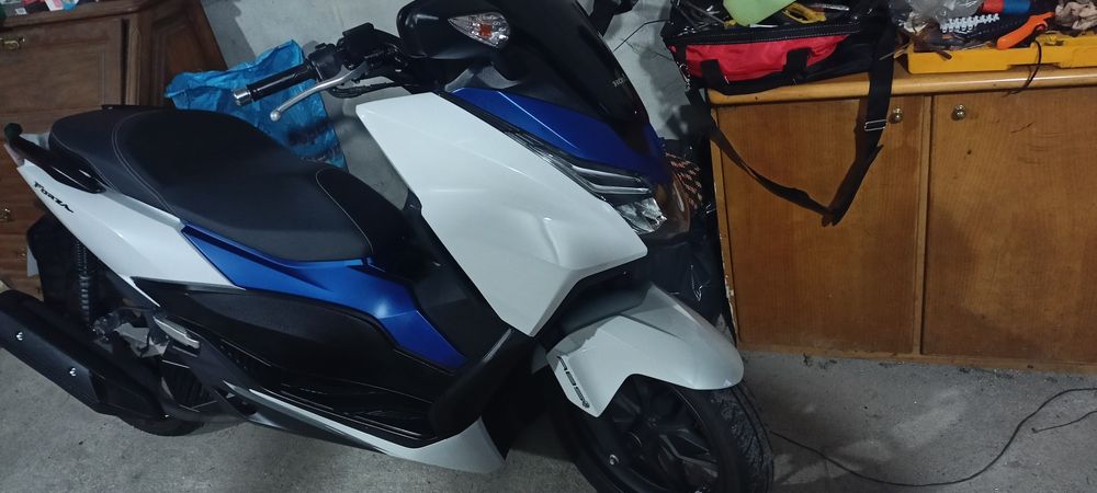 Mota marca Honda forza 125