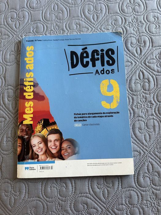 Caderno de atividades Francês 9 ano