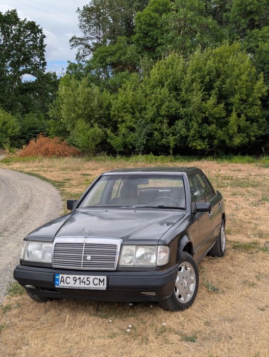 Mercedes- Benz W124