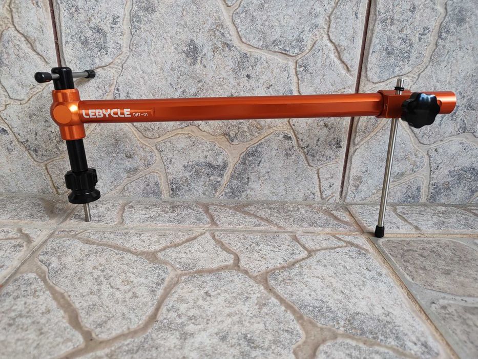 Narzędzie do ustawiania klamkomanetek