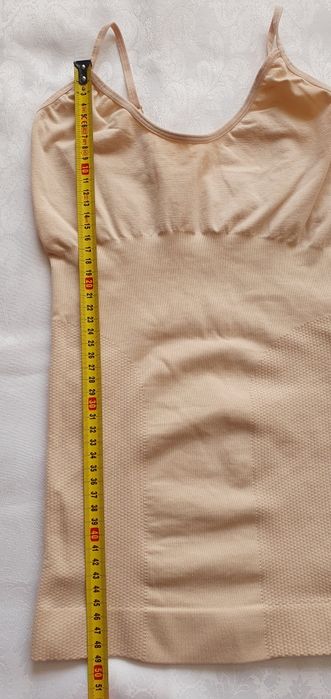 Podkoszulka modelująca nude S