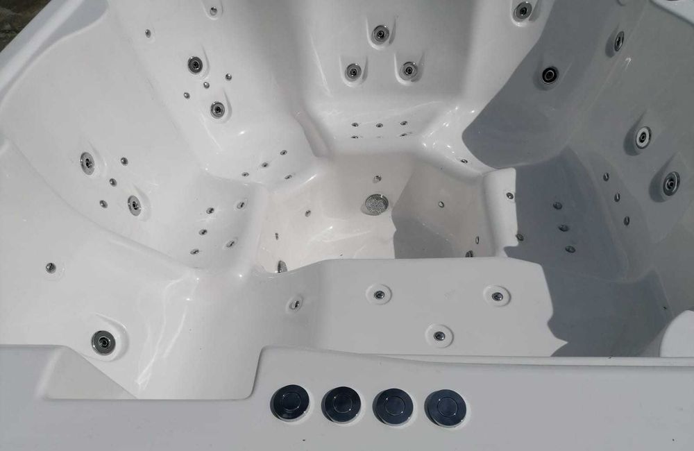 Jacuzzi całoroczne 6 os basen balia masaż pokrywa LED sauna transport