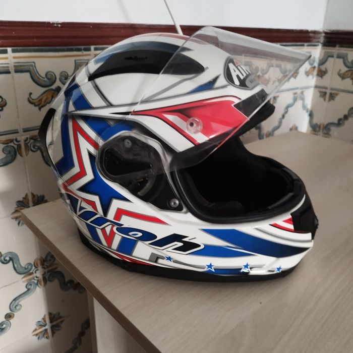 vendo capacete xl + capa de chuva para moto( semi novo )