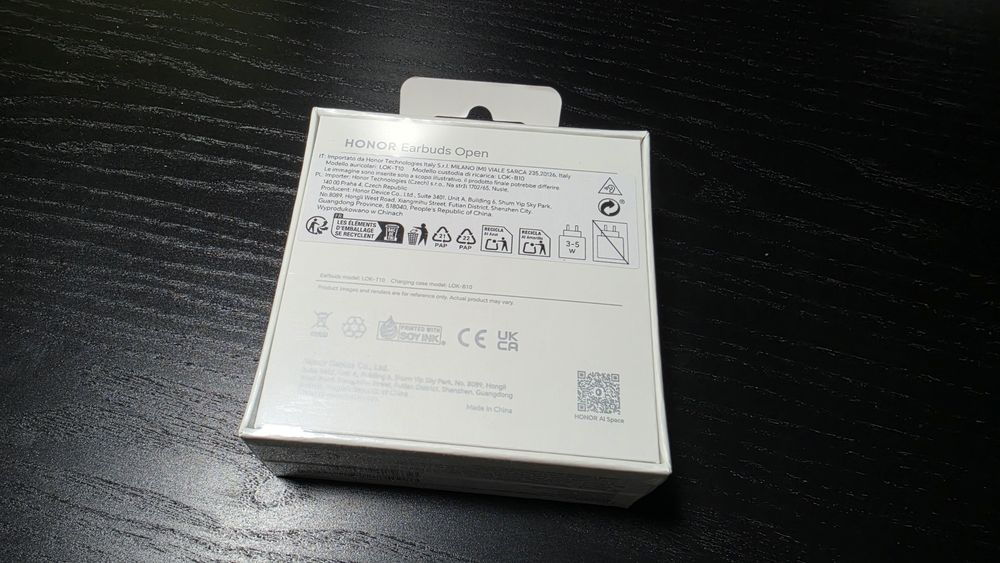 Honor Earbuds Open