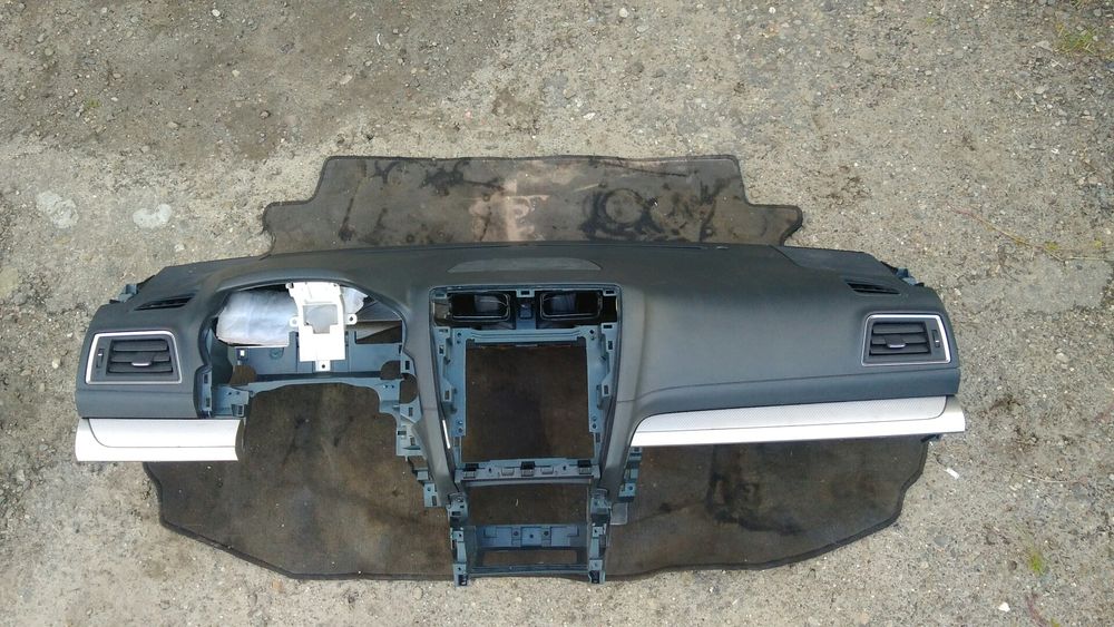 Панель торпеда субару Subaru legacy outback легасі аутбек б15 2015-18р