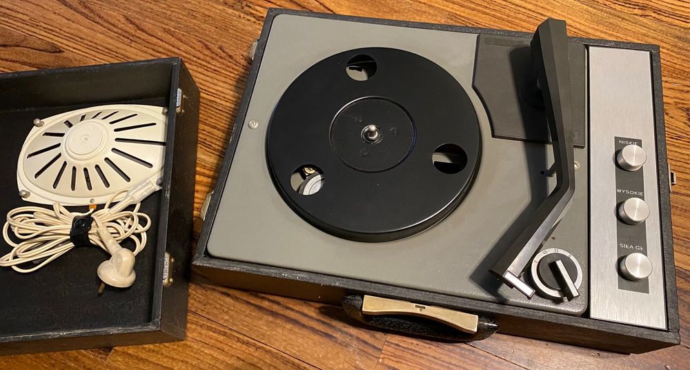 Gramofon Fonica WG550 + 16 płyt winylowych