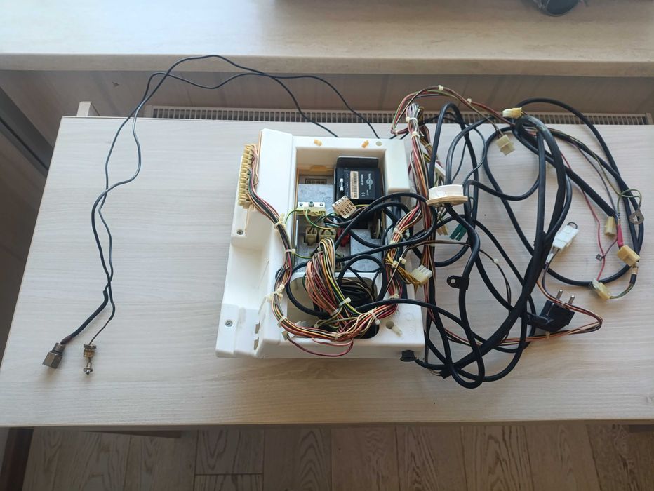 Блок управління і з.єднувальна труба до котла BUDERUS GB112-60W