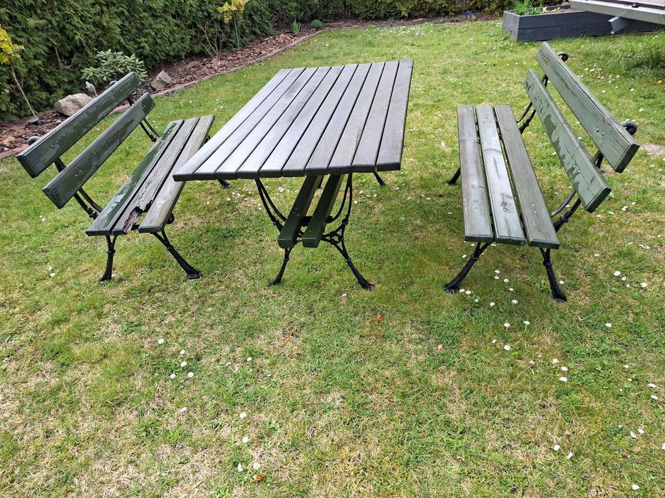 Stół  i krzesła ogrodowe