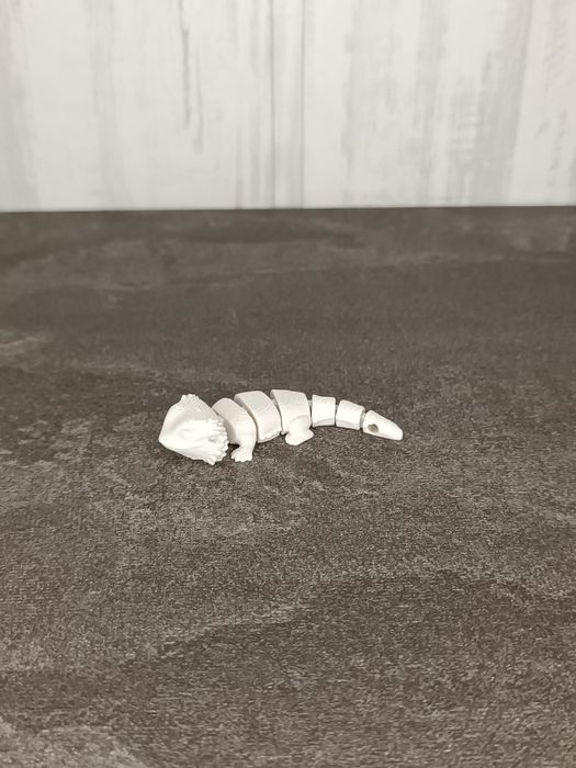 Брелок рухома ящірка