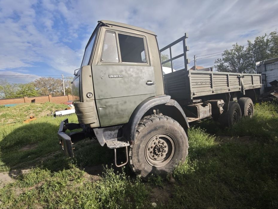 Автомобіль КАМАЗ 4310 всюдохід 6х6