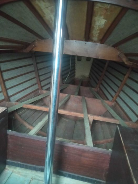 Продам парусную яхту.