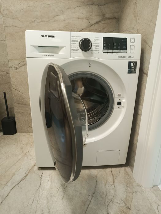 Прально сушильна машина Samsung WD 80 K 52E0 AW