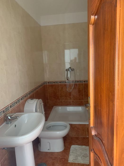 Aluga se anexo  T2.  WC 2   na verdizela