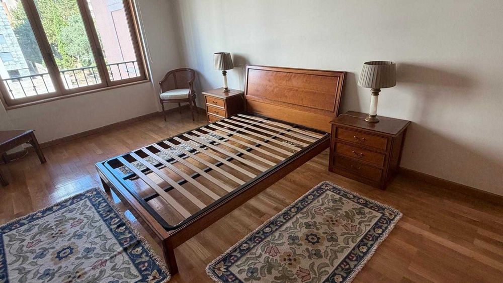 Mobília de quarto modelo "Sir" em cerejeira maciça da Interdeco