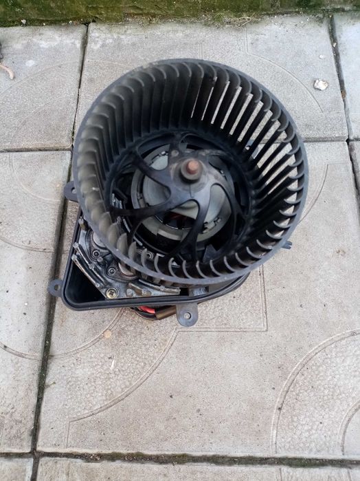 Моторчик пічки Розборка Mitsubishi L200 Шрот вантажівок грузовиков