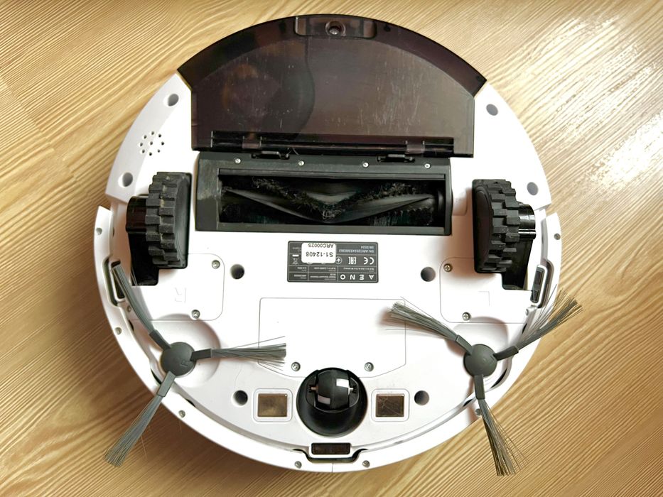 Моющий робот-пылесос Aeno robot vacuum cleaner rc2s