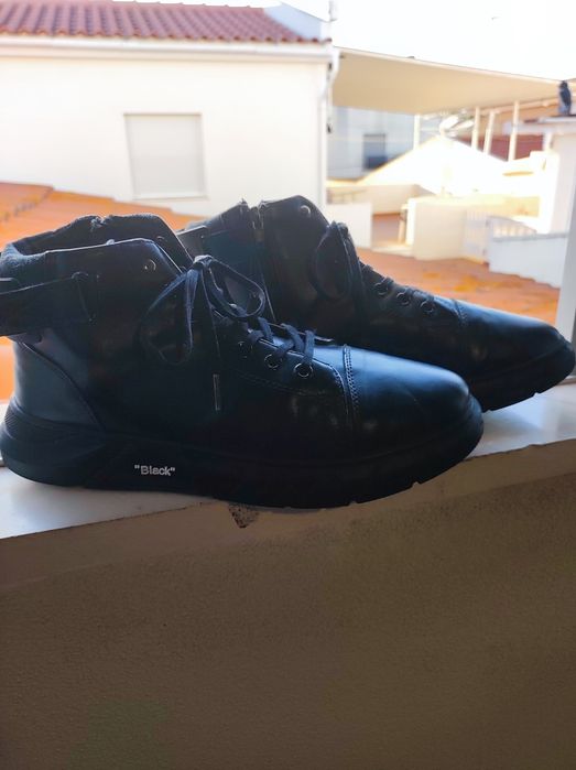 Botins  Estilo Militar como novas  Sola Pneu