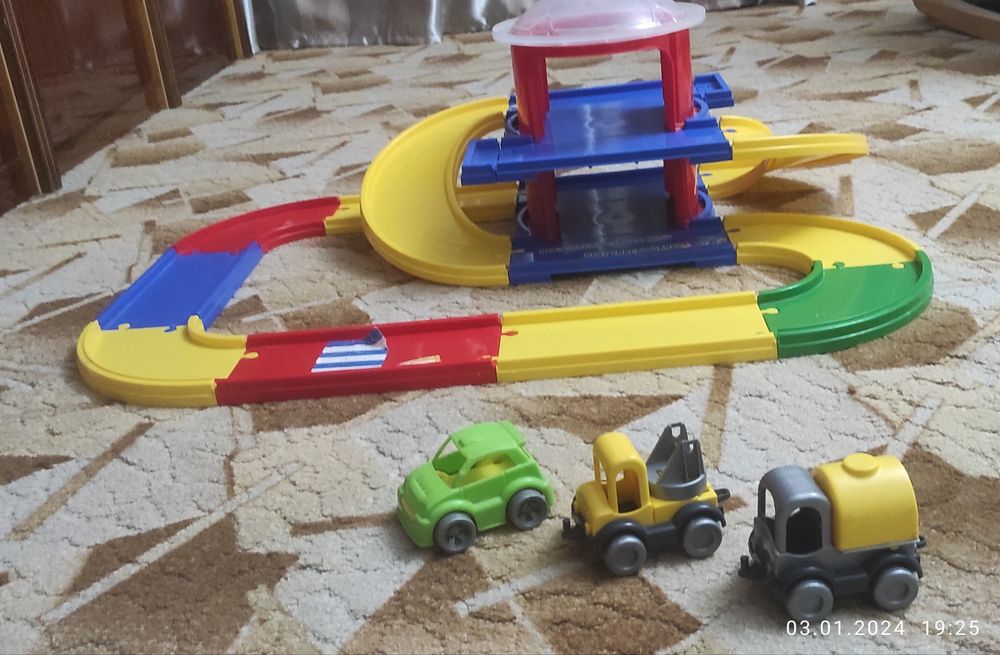 Гараж трек Wader + 2 машинки в подарок