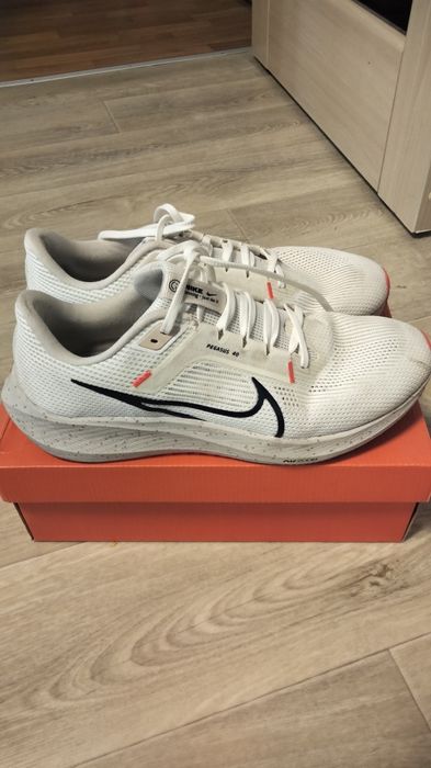 Кроссовки Nike оригинал р.43.5