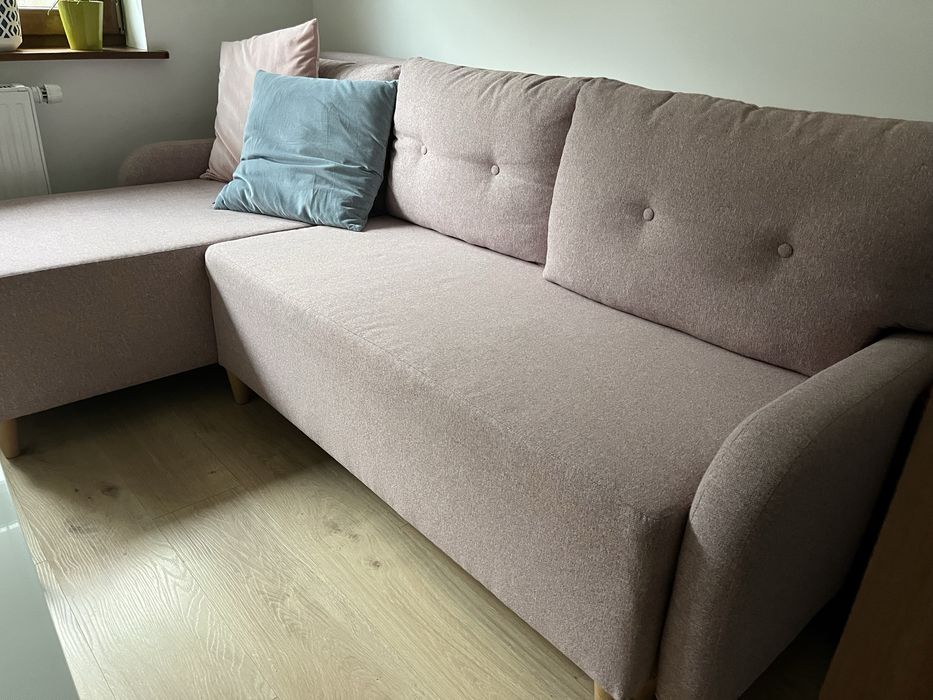 Narożnik z pojemnikiem na pościel