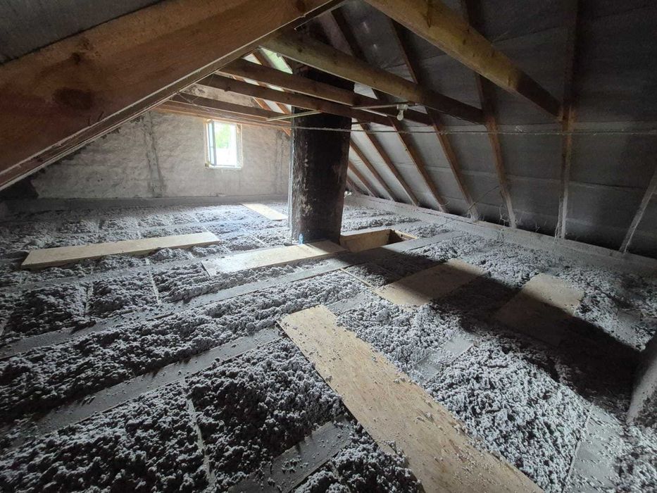 IZOLACJE WDMUCHIWANE Docieplanie Wełną Mineralną i Celulozą