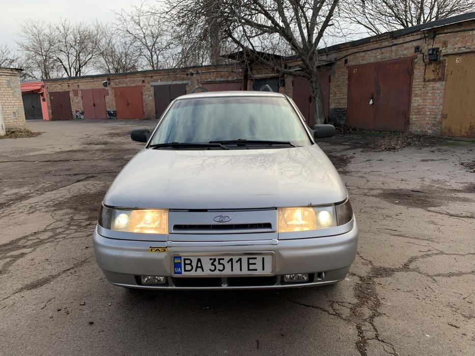 Продам ваз 2111 уневерсал газ бензин  зарегистрирован