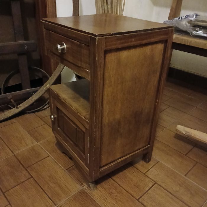 Mesinha de cabeceira