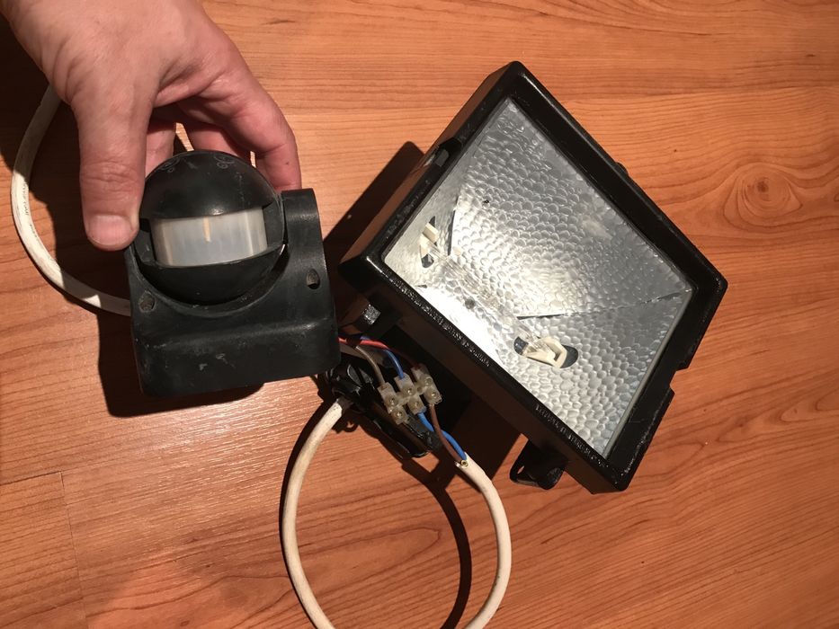 Holofotes caixa de aluminio e sensor movimento