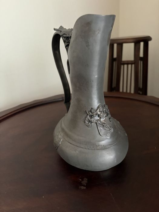Conjunto de jarro e 2 copos em estanho