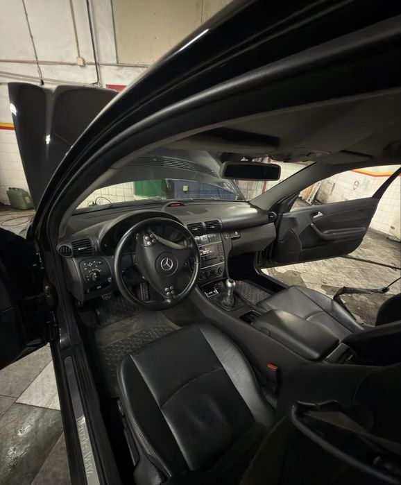 W203 sport coupe 2004 AMG