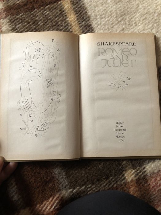 Книга Romeo and Juliet Shakespeare на англійській мові
